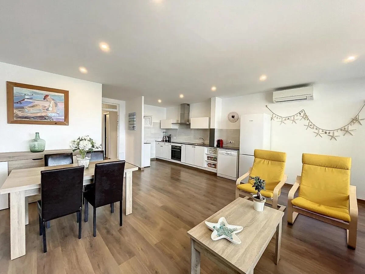 F96 Apartamento Ubicado En El Corazon De Fornells Fornells  Spain