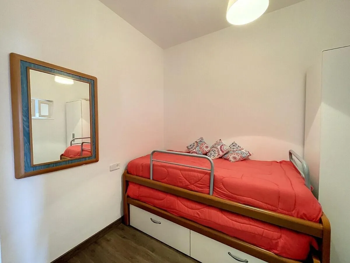 F96 Apartamento Ubicado En El Corazon De Fornells Fornells  Spain
