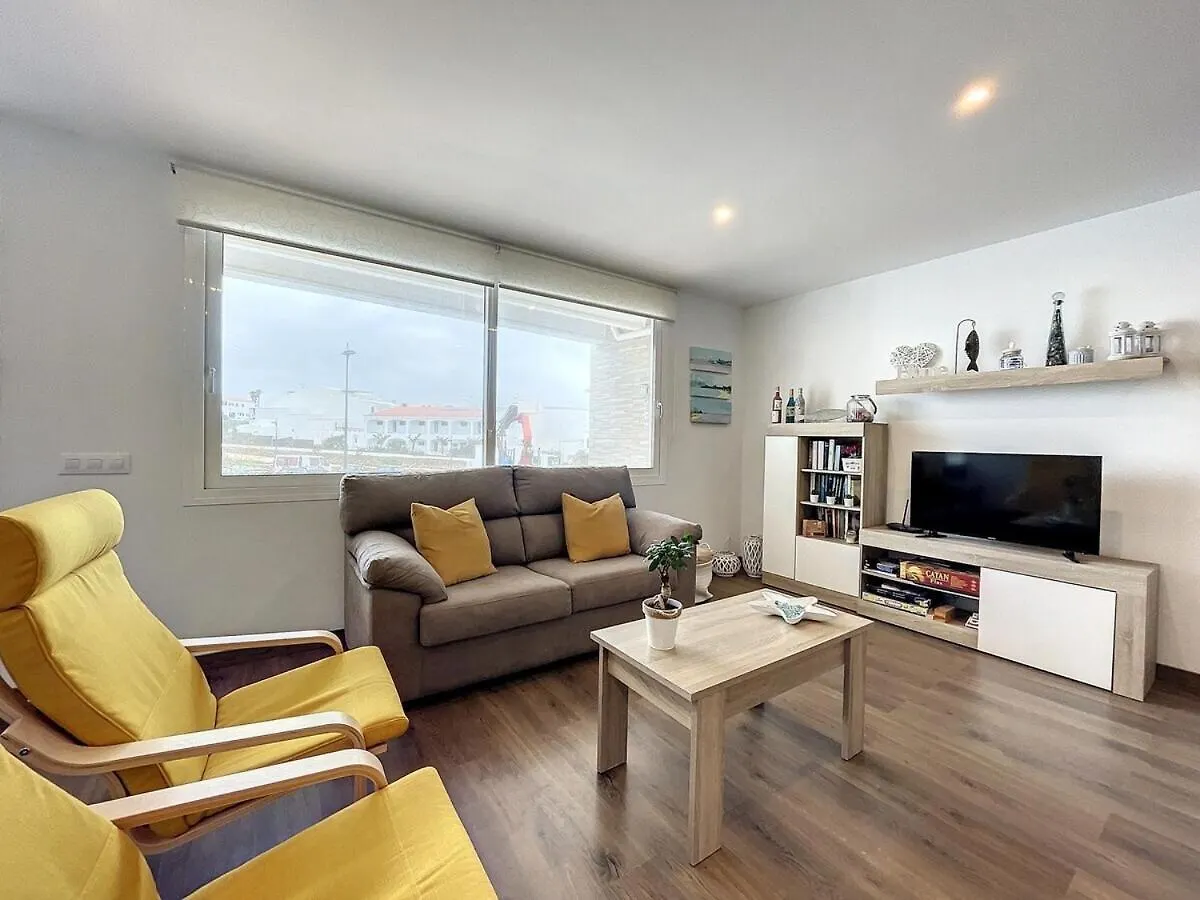 F96 Apartamento Ubicado En El Corazon De Fornells Fornells